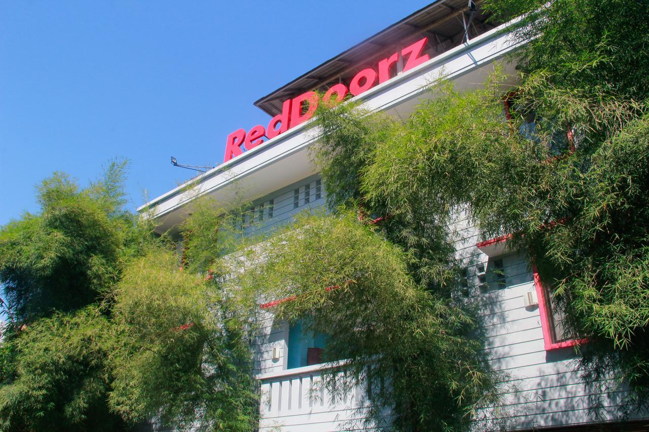 Wisma tamu Reddoorz @ Sersan Bajuri