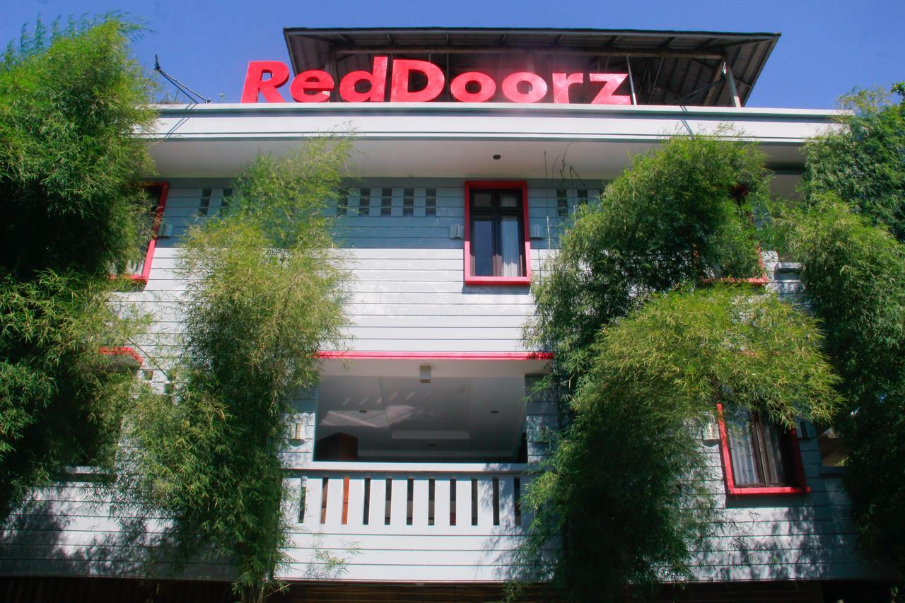 Wisma tamu Reddoorz @ Sersan Bajuri