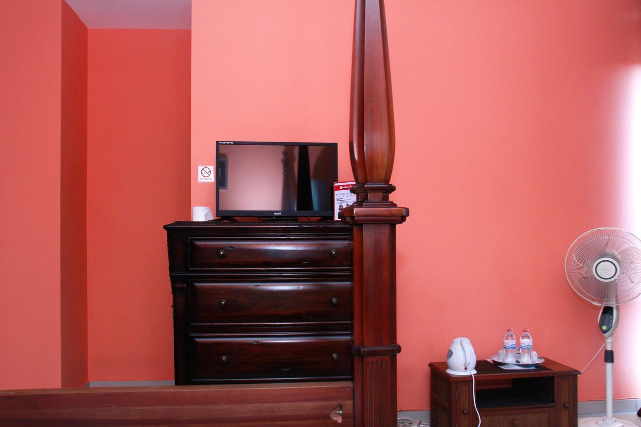 Wisma tamu Reddoorz @ Sersan Bajuri 2*